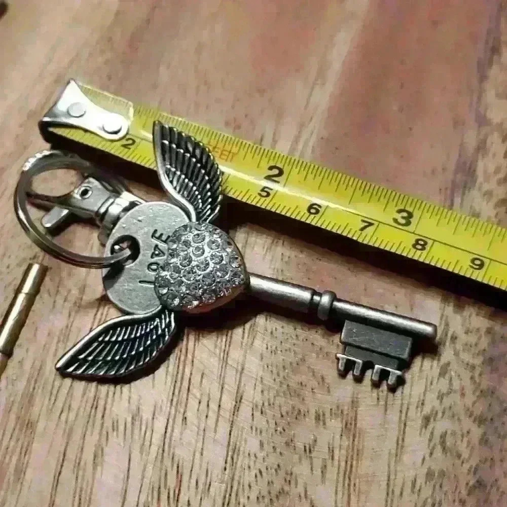 Angel  keychain - Picture 2 of 3